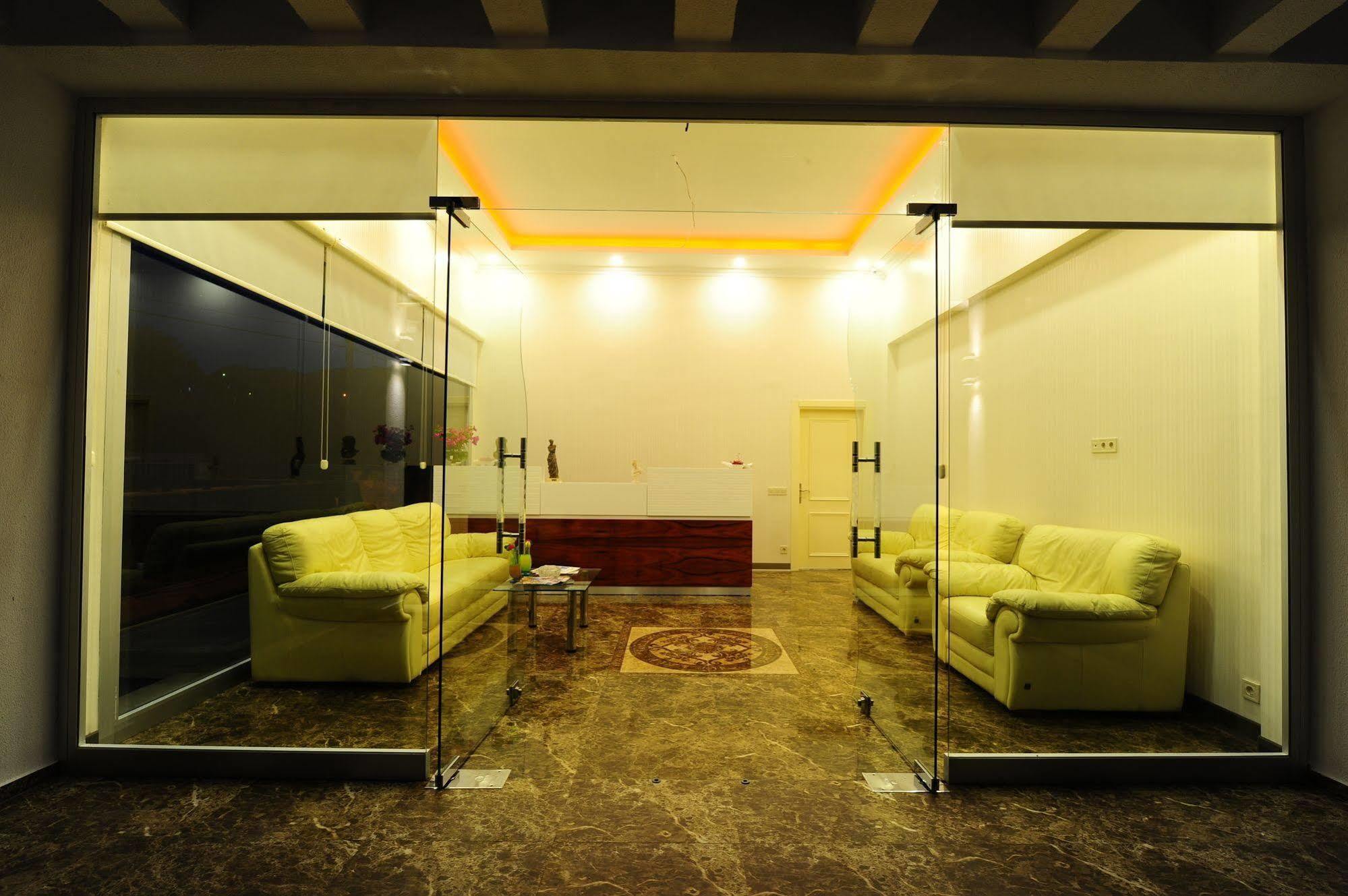 Delita Suite Hotel Turkbuku Golturkbuku Exterior photo